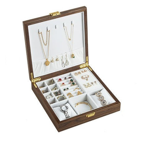 Boîte à bijoux en bois décorée à la main